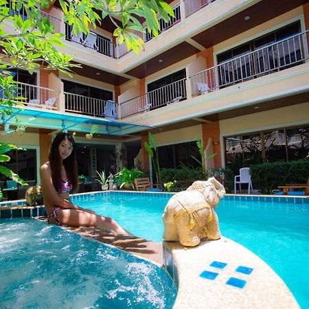 Seven Seas Hotel Patong Exterior photo