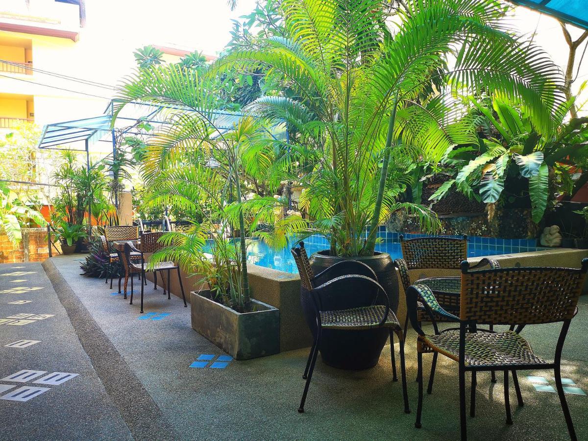 Seven Seas Hotel Patong Exterior photo