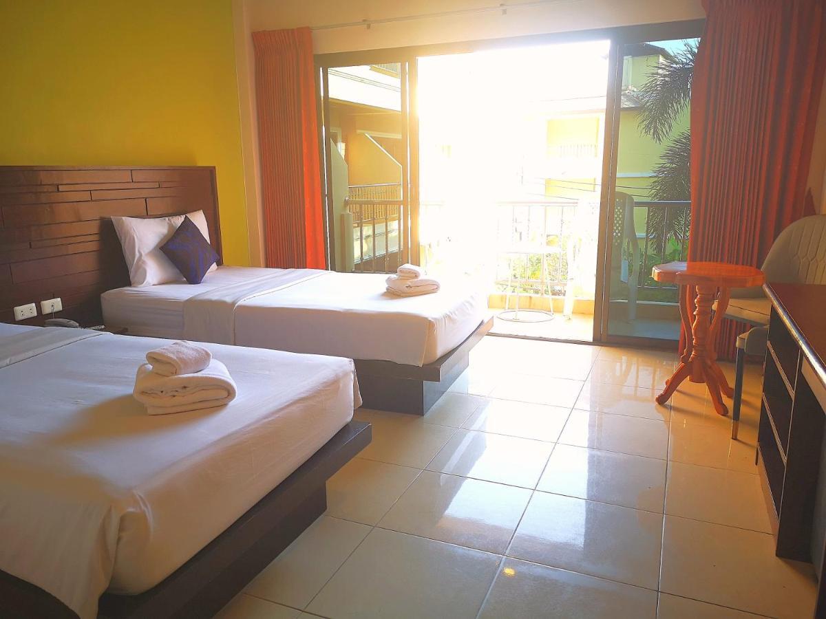 Seven Seas Hotel Patong Exterior photo