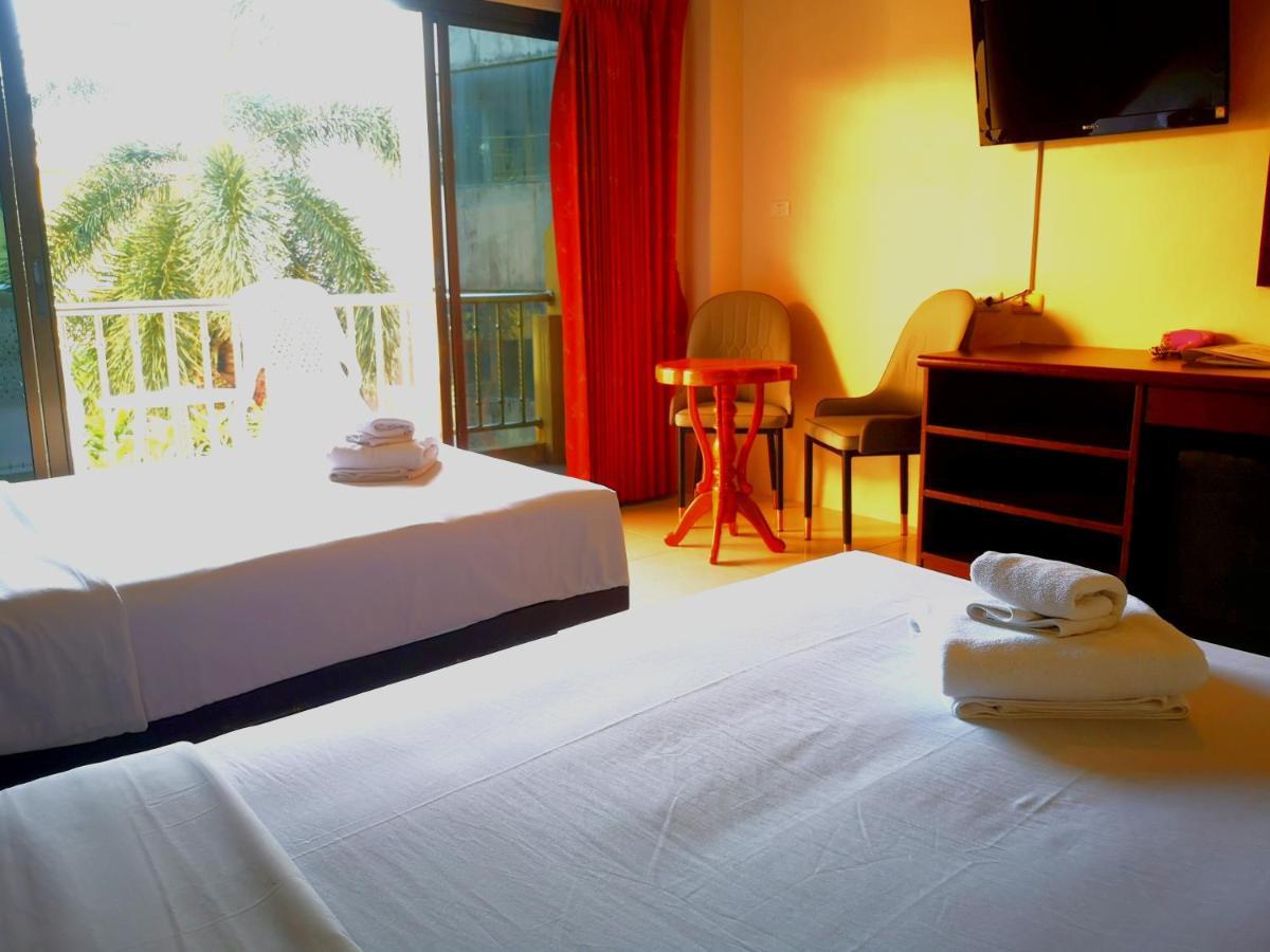 Seven Seas Hotel Patong Exterior photo